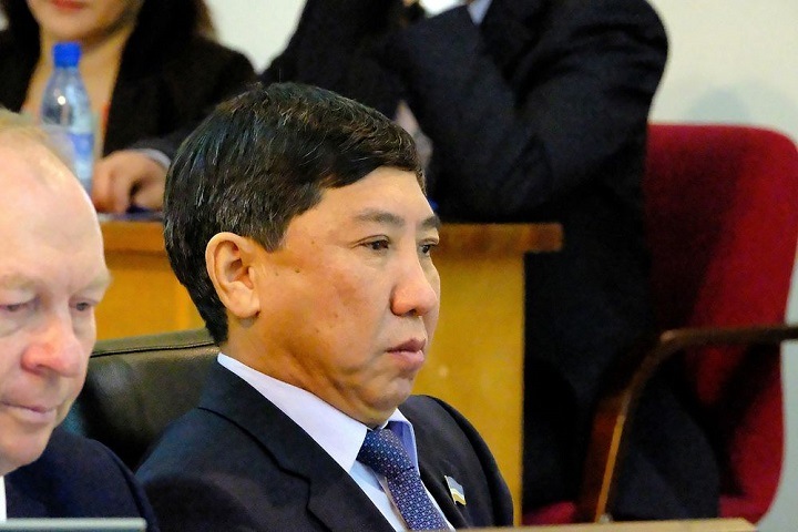 Суд отказался отправить экс-главу единороссов Бурятии в СИЗО по делу о смерти подростка в ДТП