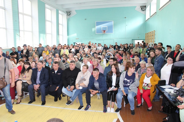 Жители Искитима выступили против строительства исправительного центра ФСИН. Заключенных хотят использовать на птицефабрике