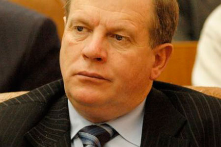 Алтайские депутаты внесли в Госдуму законопроект о принудительной изоляции больных туберкулезом Алтайские депутаты внесли в Госдуму законопроект о принудительной изоляции больных туберкулезом