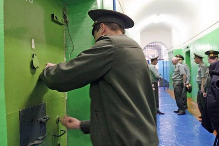 Уголовное дело за избиение осужденных завели на читинских тюремщиков Уголовное дело за избиение осужденных завели на читинских тюремщиков