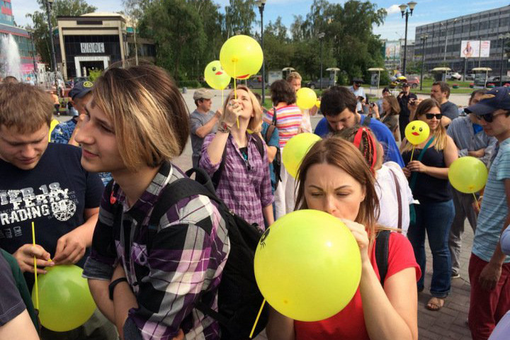 Новосибирская полиция задержала участника антикоррупционного «хоровода» Новосибирская полиция задержала участника антикоррупционного «хоровода»