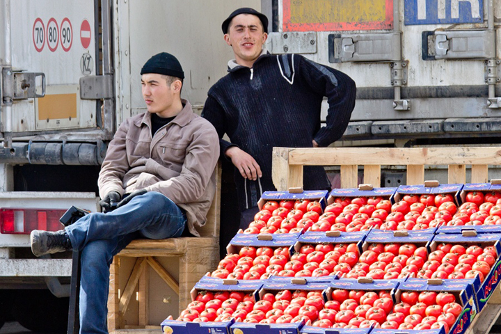 Власти не планируют закрывать Хилокский рынок в Новосибирске