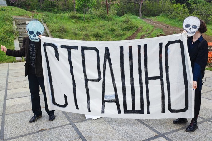 Основатель Партии мёртвых о российской некрополитике и новой солидарности поверх границ: «Важны массовые низовые практики»