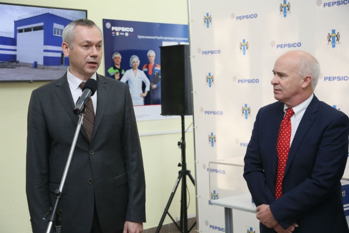 Травников приказал министру Иванинскому за месяц привести Колыванскую ЦРБ в порядок