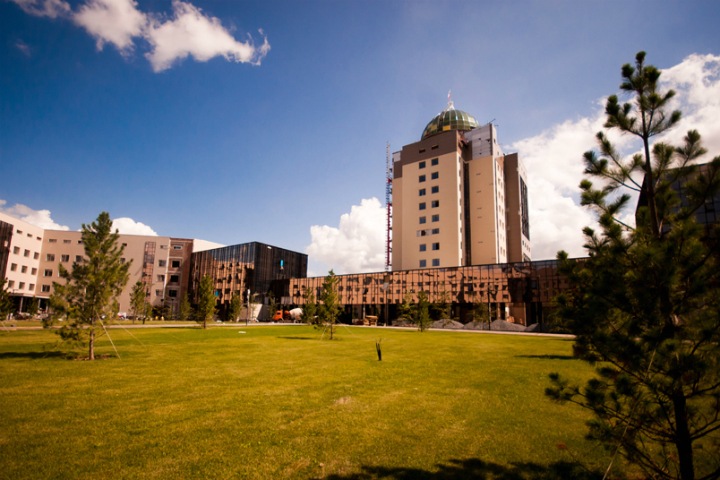 НГУ и ТГУ – в первой пятерке российских вузов в рейтинге QS World University Rankings. Что нужно знать об этом