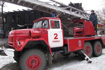 Пожар произошел в школе-интернате в Томске: эвакуированы 70 человек Пожар произошел в школе-интернате в Томске: эвакуированы 70 человек