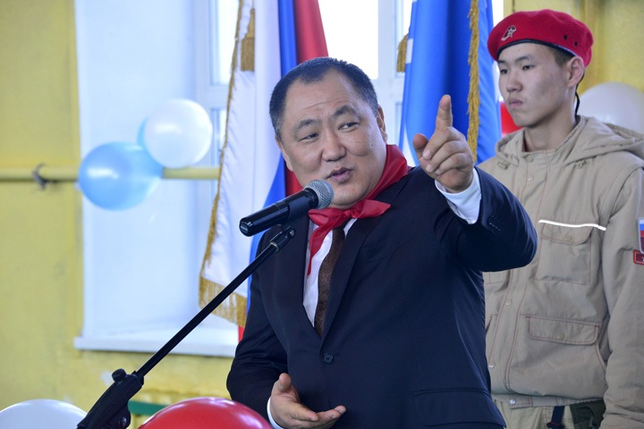 Глава Тувы назвал «низкопробным шантажом» историю с добивающимися жилья сиротами