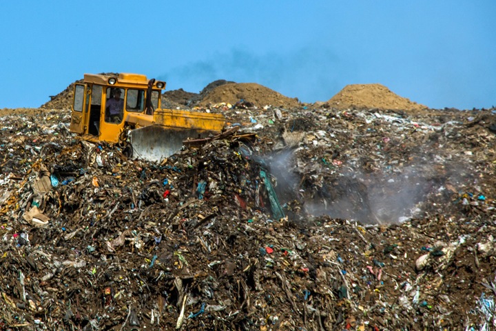 «Наши перевозчики отодвинуты в сторону»: кто получил новосибирский мусор