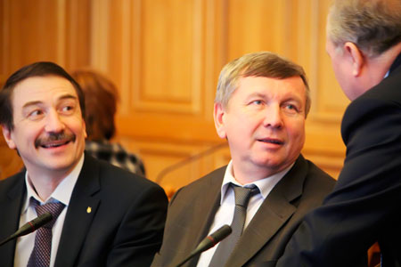 Назначенные Юрченко министры-«варяги» начинают покидать Новосибирскую область Назначенные Юрченко министры-«варяги» начинают покидать Новосибирскую область