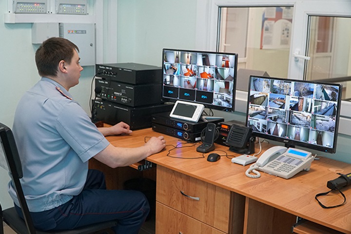 Заключенный объявил голодовку на Алтае из-за помещения в изолятор после жалобы в прокуратуру