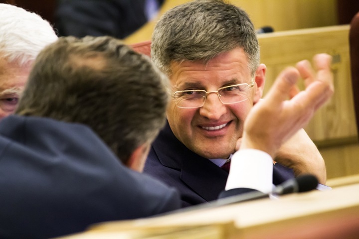 Давайте спустимся с небес на землю: новосибирские депутаты не приняли стратегию экономического развития региона