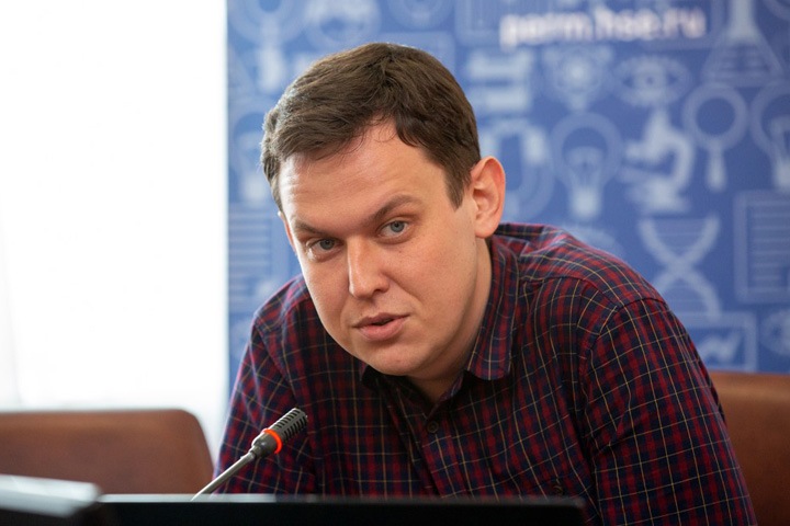 Директора новосибирского колледжа вызвали в СК из-за поста в фейсбуке