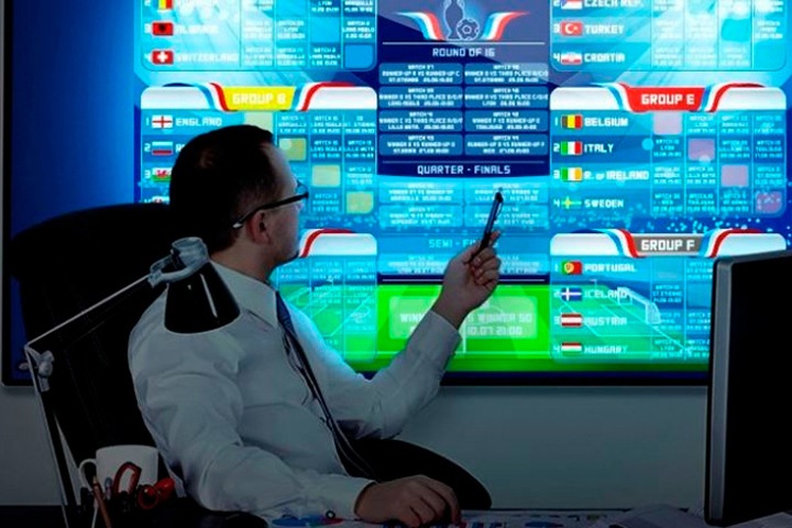 Алтайских футболистов подозревают в игре на ставках против своей команды Алтайских футболистов подозревают в игре на ставках против своей команды