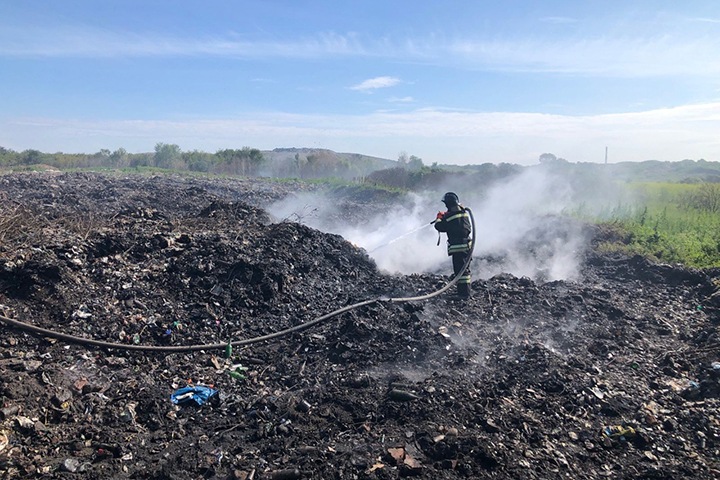 Мусорные полигоны в Новосибирской области загорелись на площади более 2,3 га Мусорные полигоны в Новосибирской области загорелись на площади более 2,3 га