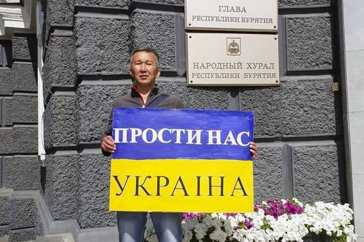 Занимавшегося делами о полицейском насилии бурятского правозащитника задержали в Польше по запросу Москвы Занимавшегося делами о полицейском насилии бурятского правозащитника задержали в Польше по запросу Москвы