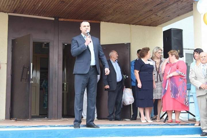 Следствие попросило об аресте главы комитета по рекламе мэрии Новосибирска Следствие попросило об аресте главы комитета по рекламе мэрии Новосибирска