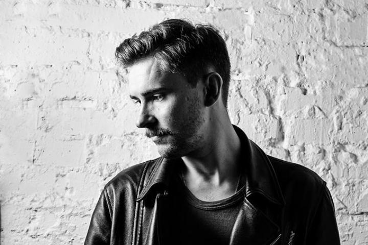 Режиссер Егор Матвеев о спектакле по Кустурице: «Как бы нам обойтись без машин, рыб и эскимоса?» Режиссер Егор Матвеев о спектакле по Кустурице: «Как бы нам обойтись без машин, рыб и эскимоса?»