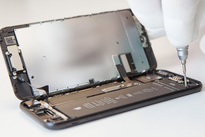 Основные поломки айфонов и причины их возникновения