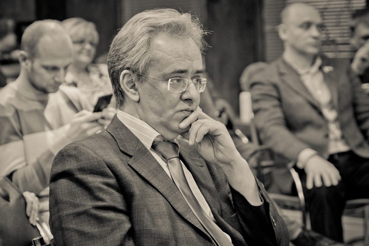 Бывший новосибирский вице-губернатор провел онлайн-пикет против «тарифного беспредела»