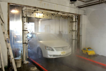 Василий Юрченко потребовал от мэрии Новосибирска бороться с нелегальными автомойками Василий Юрченко потребовал от мэрии Новосибирска бороться с нелегальными автомойками