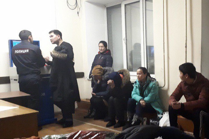 Суд в Туве оштрафовал четверых сирот, которые требовали жилье