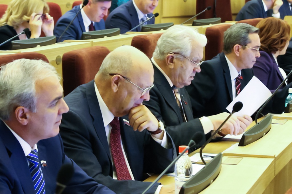 Ашот Рафаелян, Александр Козлов, Вячеслав Журавлев, Вадим Агеенко (слева направо) Ашот Рафаелян, Александр Козлов, Вячеслав Журавлев, Вадим Агеенко (слева направо)