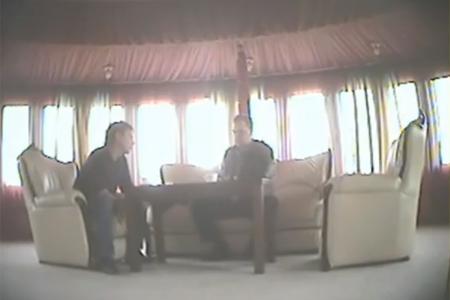 Как мэр Бердска Потапов брал взятку у Александра Илющенко (видео) Как мэр Бердска Потапов брал взятку у Александра Илющенко (видео)