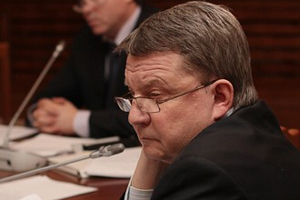 «Уралсиб» требует взыскать более 3,3 млрд рублей с компаний экс-главы новосибирской «Единой России» Юрия Глазычева