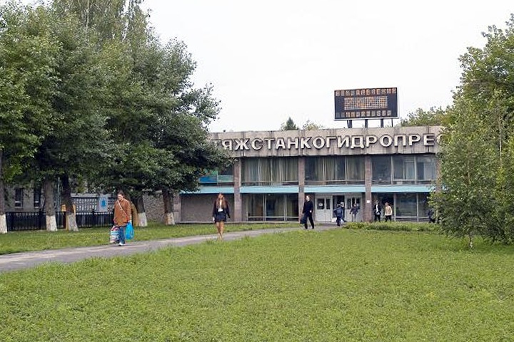 Новосибирские приставы опечатали цех крупнейшего в РФ производителя прессов