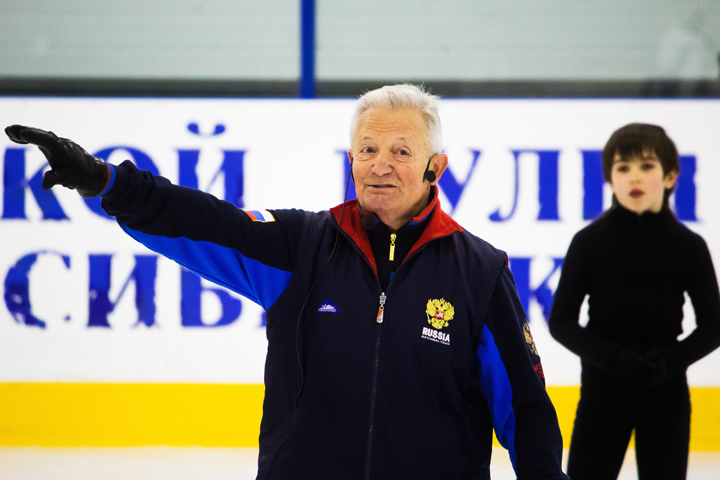 Тренер серебряных призеров Олимпиады провел мастер-класс по фигурному катанию для юных новосибирцев Тренер серебряных призеров Олимпиады провел мастер-класс по фигурному катанию для юных новосибирцев