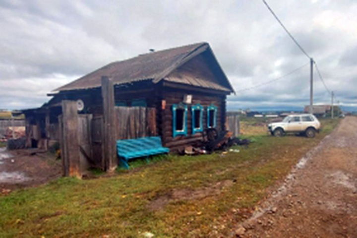 Житель Иркутской области задушил подругу и сжег ее дом Житель Иркутской области задушил подругу и сжег ее дом