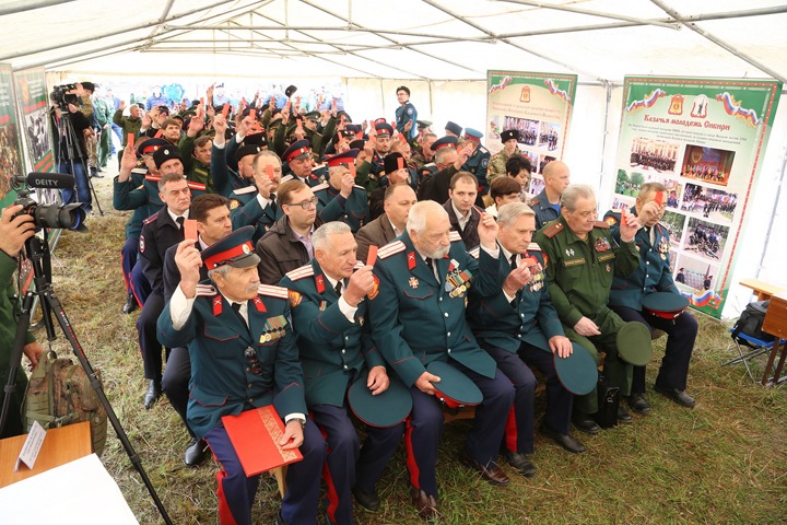 Власти не помешали массовому сходу казаков в Новосибирской области Власти не помешали массовому сходу казаков в Новосибирской области