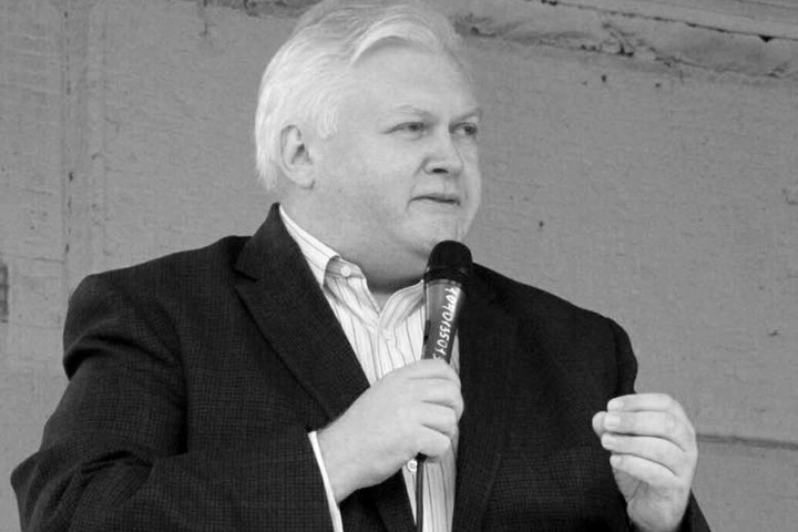 СМИ: Вице-спикер красноярского заксобрания просил никого не винить в его смерти СМИ: Вице-спикер красноярского заксобрания просил никого не винить в его смерти