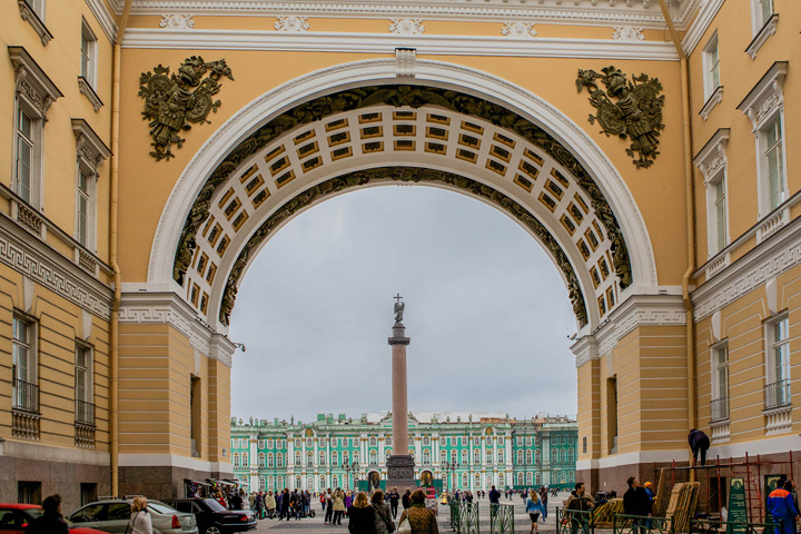 Авиакомпания «Ямал» будет ежедневно летать из Красноярска в Санкт-Петербург