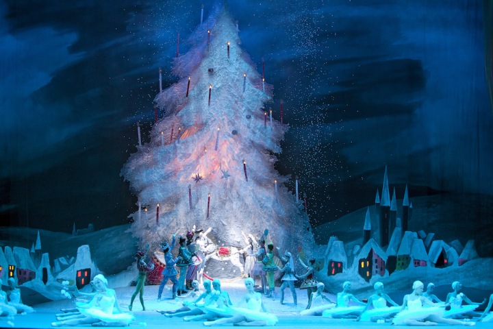 Прямую трансляцию «Щелкунчика» из Большого театра впервые покажут в Новосибирске Прямую трансляцию «Щелкунчика» из Большого театра впервые покажут в Новосибирске