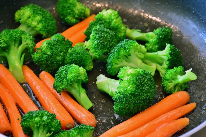 Ученые нашли основу для противораковых лекарств в овощах и ягодах Ученые нашли основу для противораковых лекарств в овощах и ягодах