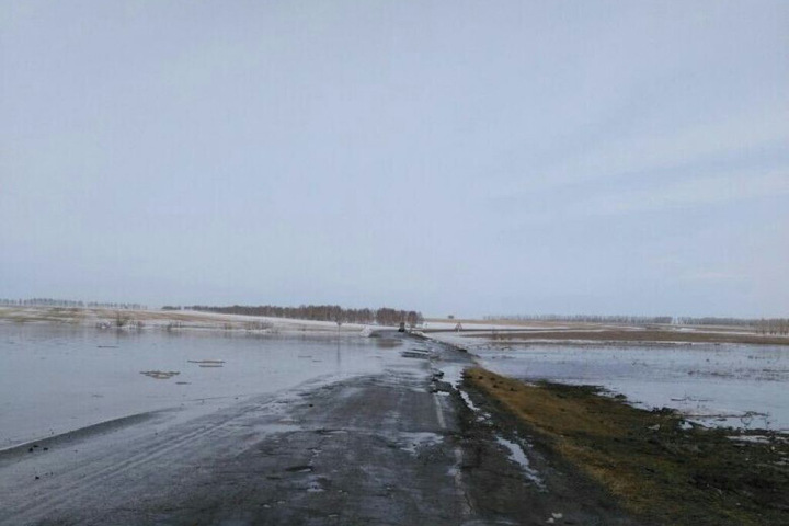 Подтопление дорог началось на Алтае Подтопление дорог началось на Алтае