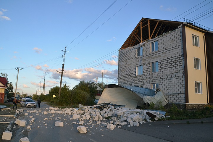 Дом для переселенцев из аварийного жилья обрушился в Барабинске
