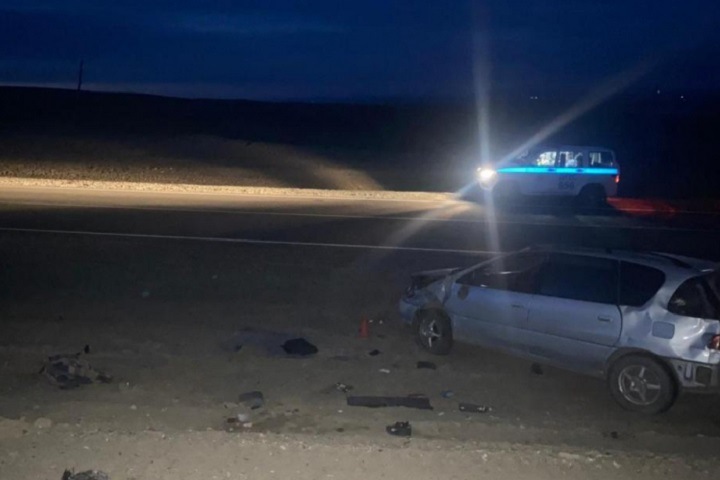 Пятеро пострадали при опрокидывании автомобиля в Горном Алтае Пятеро пострадали при опрокидывании автомобиля в Горном Алтае