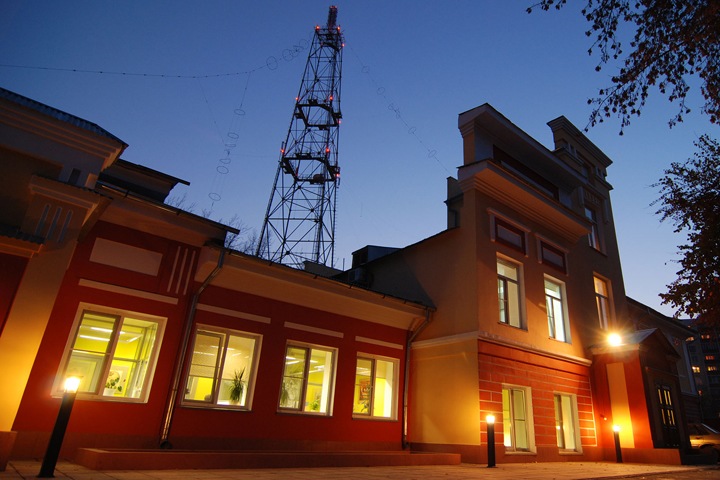 Новосибирская полиция отдала контракт на пропагандистские ролики телеканалу с «другой» лицензией Новосибирская полиция отдала контракт на пропагандистские ролики телеканалу с «другой» лицензией