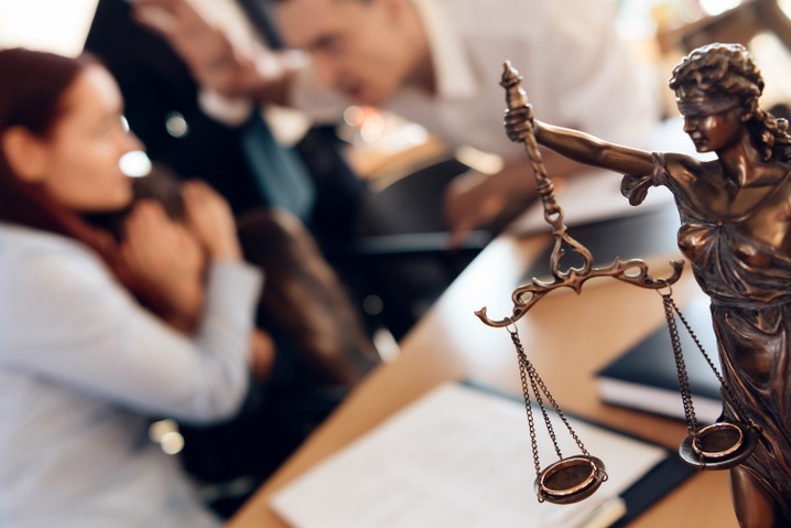 Когда и зачем могут понадобиться услуги семейного юриста
