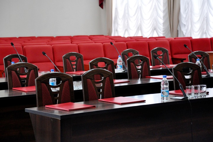 Барнаульские единороссы защитят главу фракции от потери мандата из-за нарушений в декларации