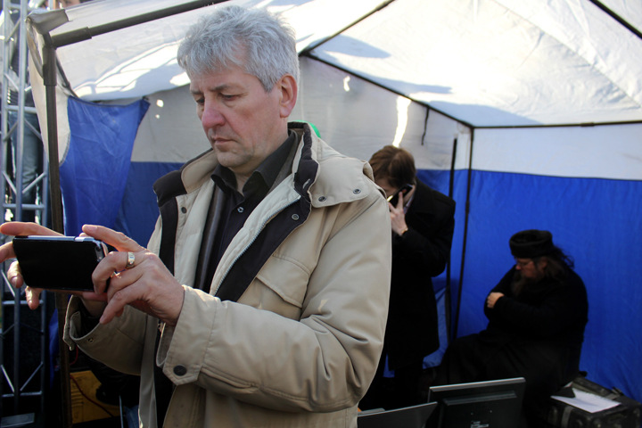 Новосибирского лидера партии Навального эвакуировали на штрафстоянку Новосибирского лидера партии Навального эвакуировали на штрафстоянку