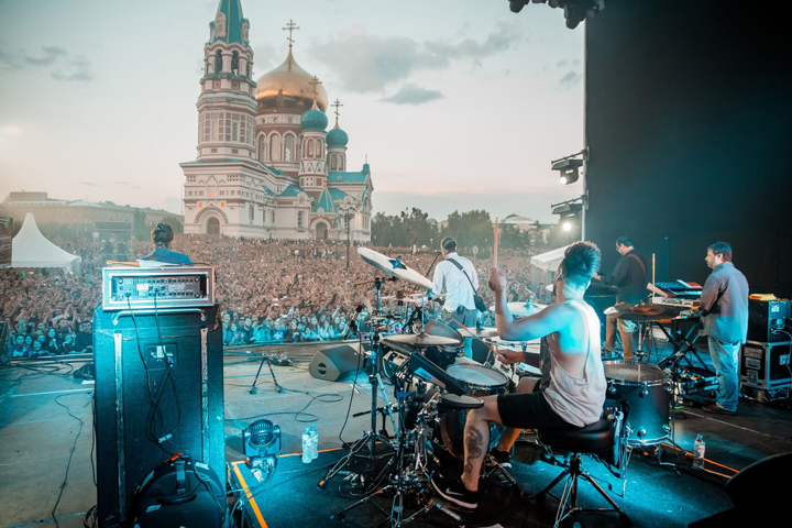 Рок без границ: уникальный фестиваль MegaFonLive соединил зрителей на расстоянии 1300 км