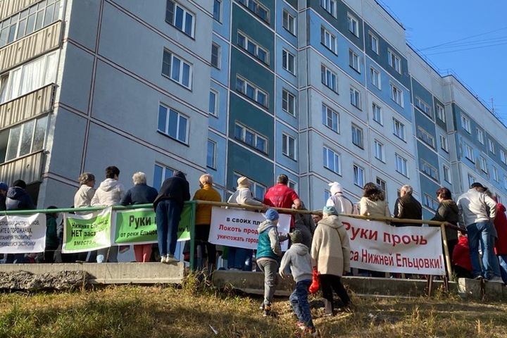 Противницу вырубки леса в Новосибирске оштрафовали за «дискредитацию» армии. Мобилизованные оскорбляли ее
