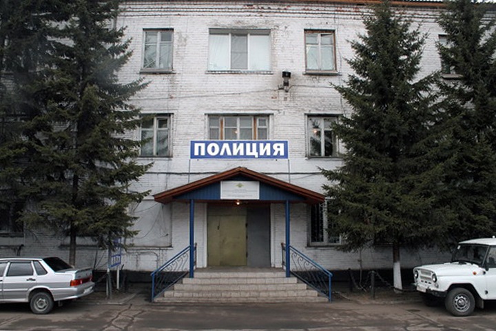 «Сажаем в машину и изнасилуем»: прокуратура рассказала заявившему о пытках в МВД сибиряку, что его не задерживали