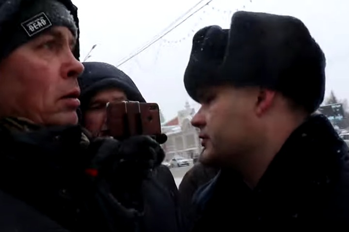 Новосибирский суд оштрафовал задержанного за неповиновение подполковнику обманутого дольщика