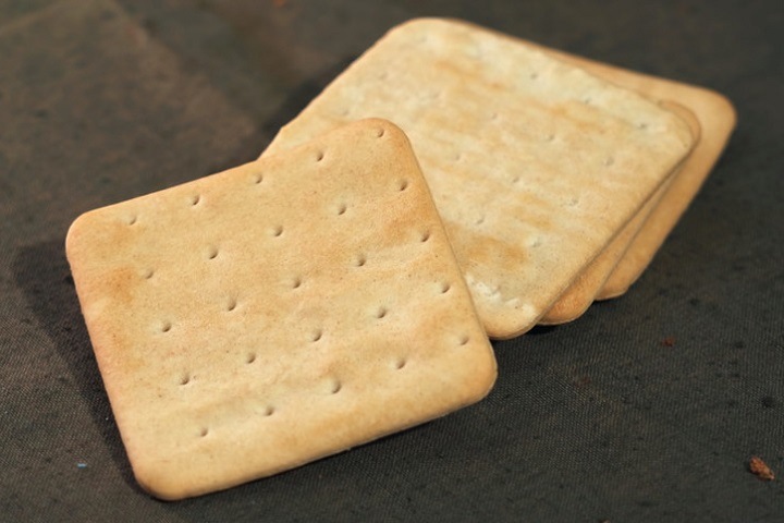 Чиновник в Улан-Удэ задержан за взятку сухпайком от осужденного уборщика Чиновник в Улан-Удэ задержан за взятку сухпайком от осужденного уборщика