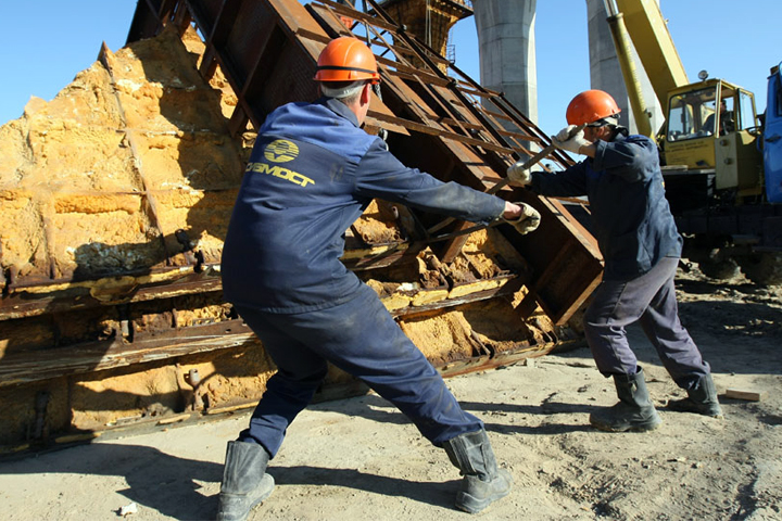 Структура «Мечела» отозвала иск о банкротстве «Сибмоста» Структура «Мечела» отозвала иск о банкротстве «Сибмоста»