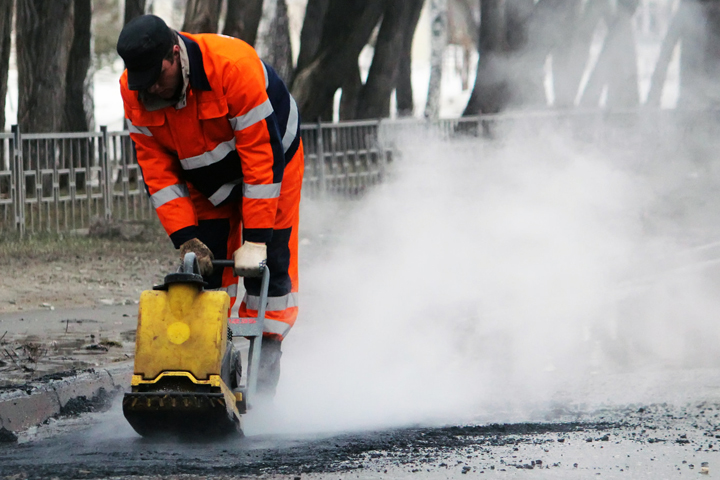 Мэрия отчиталась о ремонте 80% дорог в Новосибирске Мэрия отчиталась о ремонте 80% дорог в Новосибирске